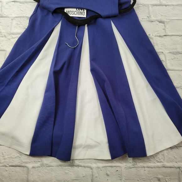 NWT Love Moschino V-neck Pleated Star Mini Dress size 4 - Picture 11 of 15